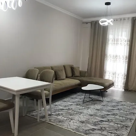 Blerta * ティラナ